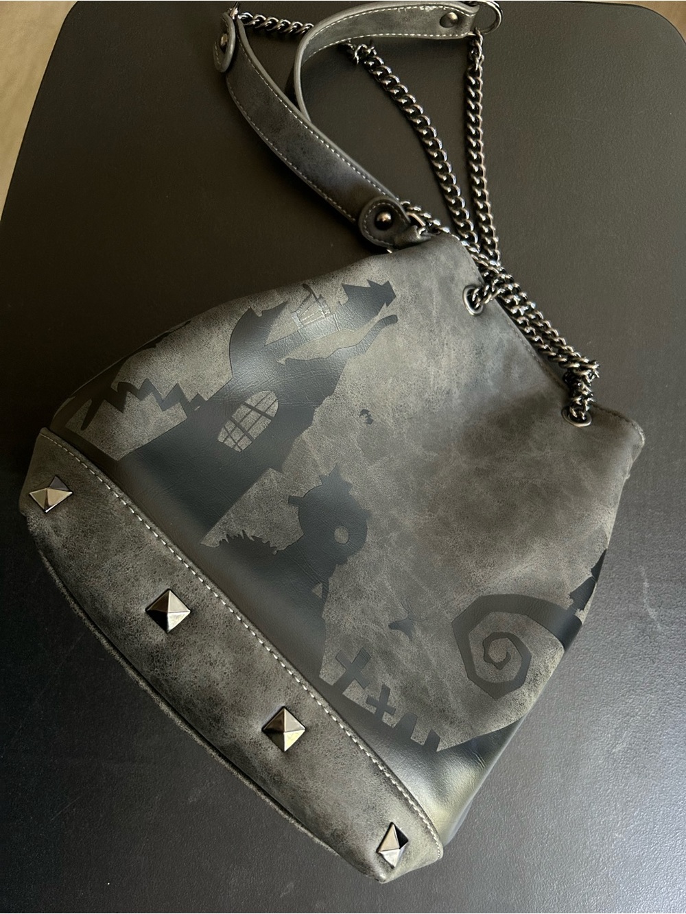 NWOT Loungefly The Nightmare Before Christmas hand/shoulder bag with Chain Strap - Picture 2 of 9